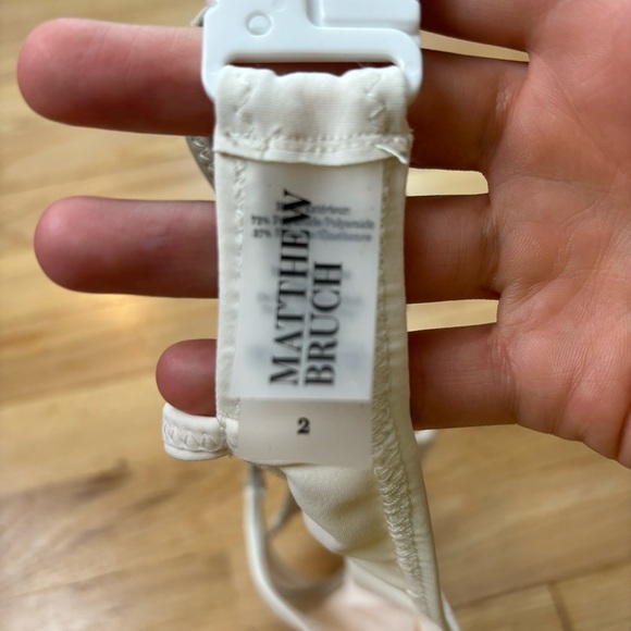 Matthew Bruch Kimmie Colorblock Triangle Bikini Swim Top Sz S (2) Cream/Oatmeal - Picture 8 of 9